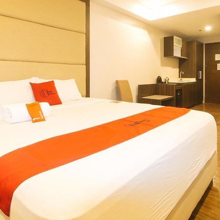 Reddoorz Premium @ West Avenue Quezon City Extérieur photo