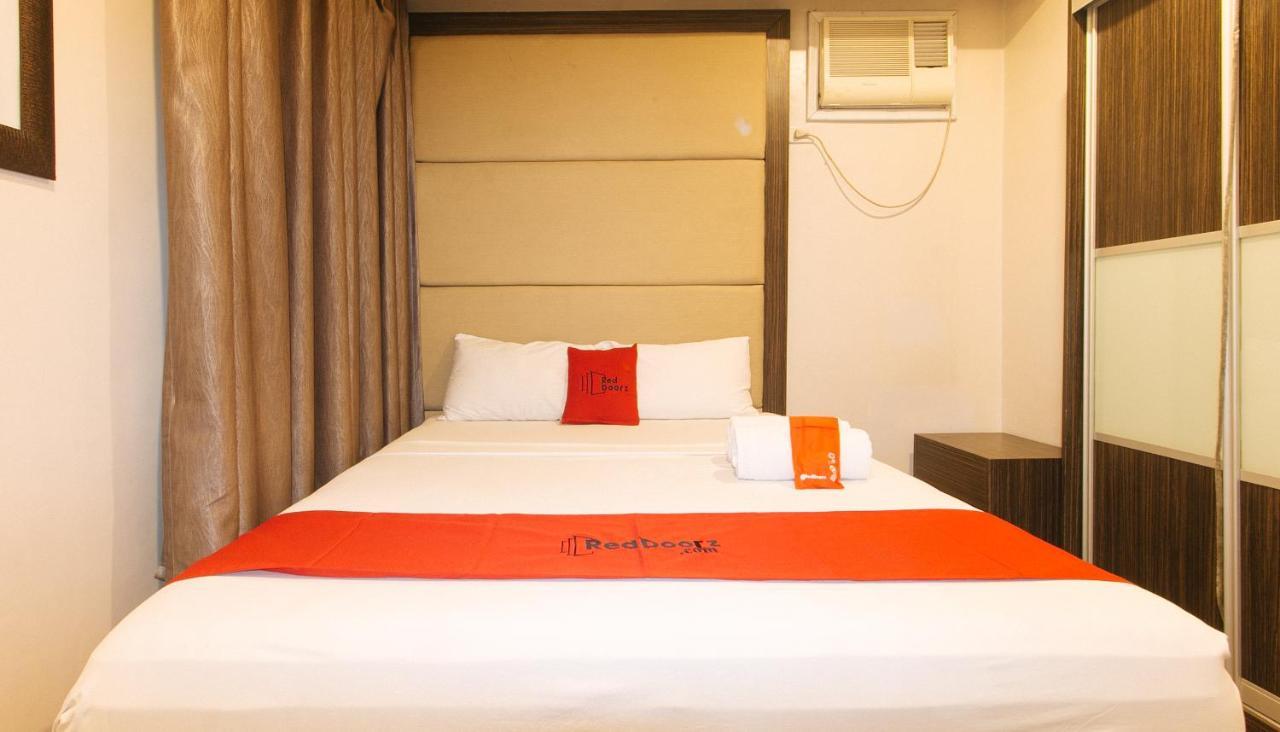 Reddoorz Premium @ West Avenue Quezon City Extérieur photo