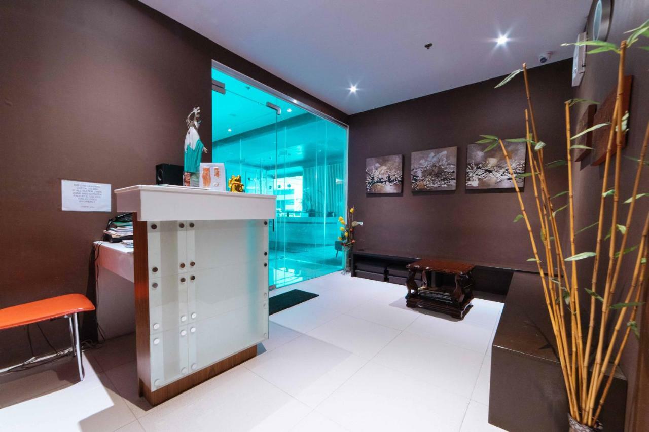 Reddoorz Premium @ West Avenue Quezon City Extérieur photo