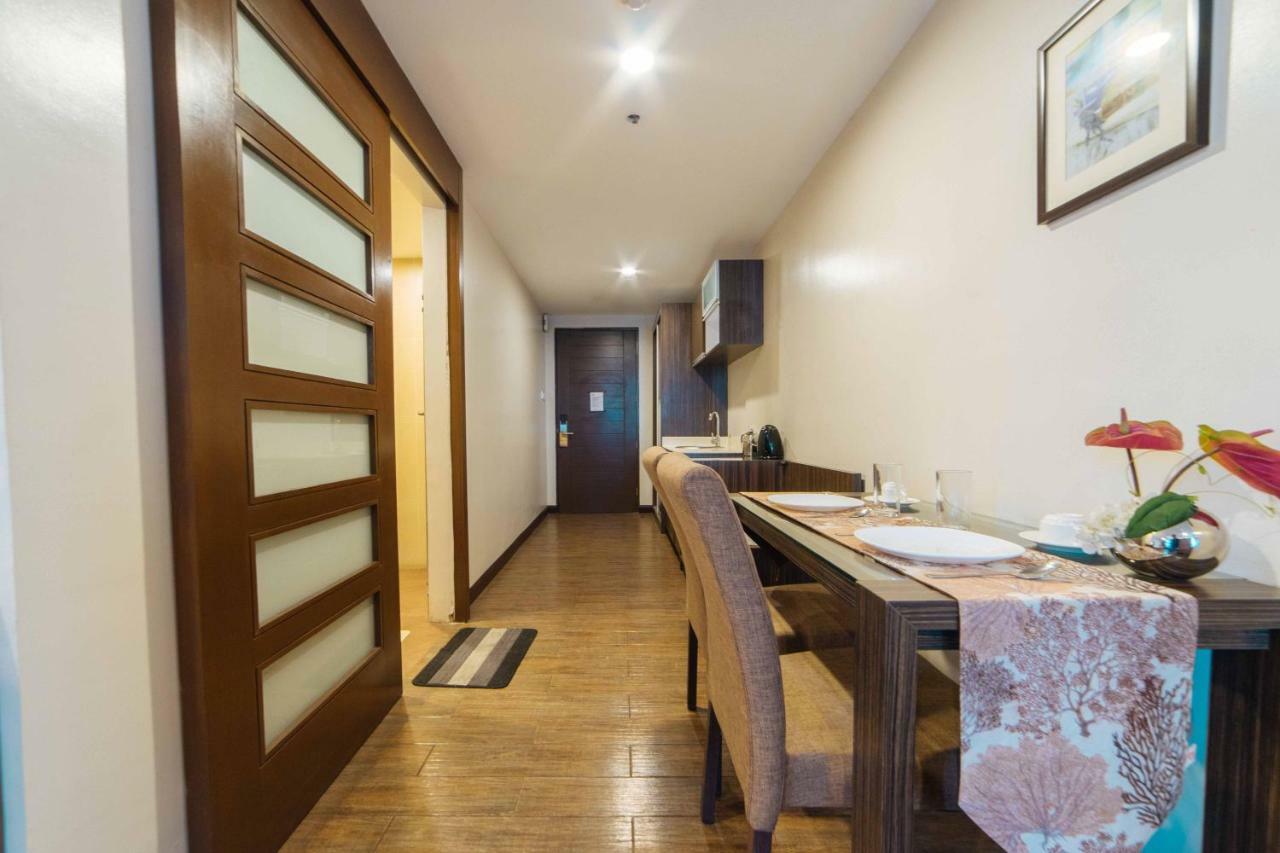 Reddoorz Premium @ West Avenue Quezon City Extérieur photo